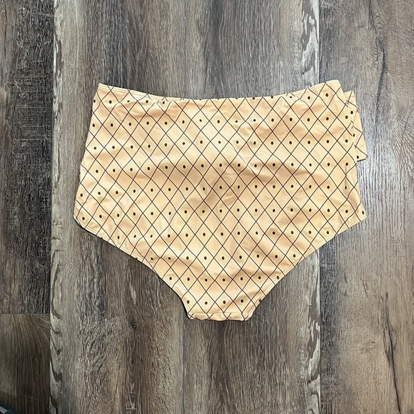 Kortni Jeane Tie-up front bottoms- Pineapple - Picture 2 of 7